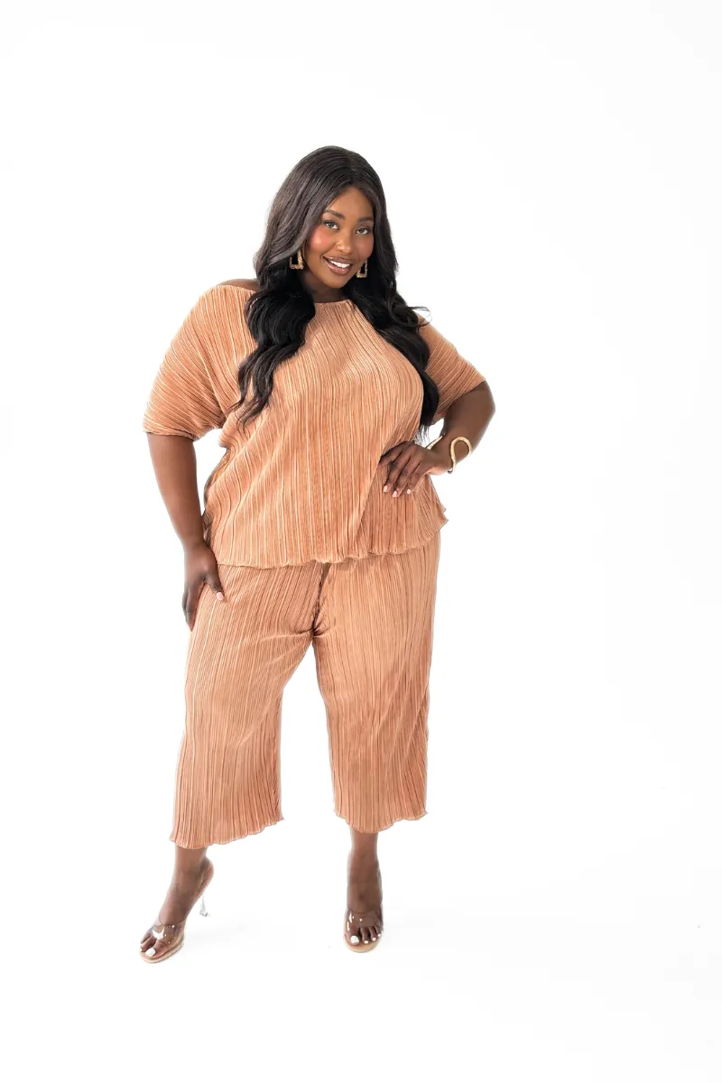 Curve plisse elasticated waist culottes in camel