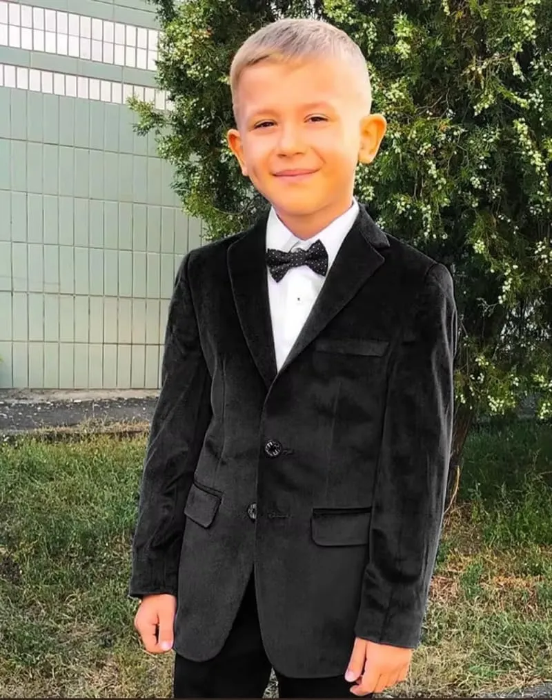 VENNYNG Boys Velvet Suit Blazer Two Button Slim Fit Formal Sports Coats Tuxedo Jacket for Kids Wedding