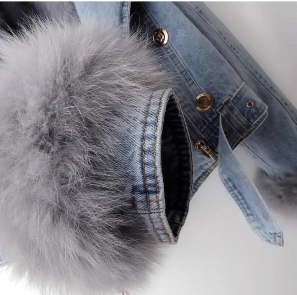 Womens Winter Denim Jacket Cropped Warm Jacket with Removable Faux Fur Liner Furry Trucker Jacket Coat
