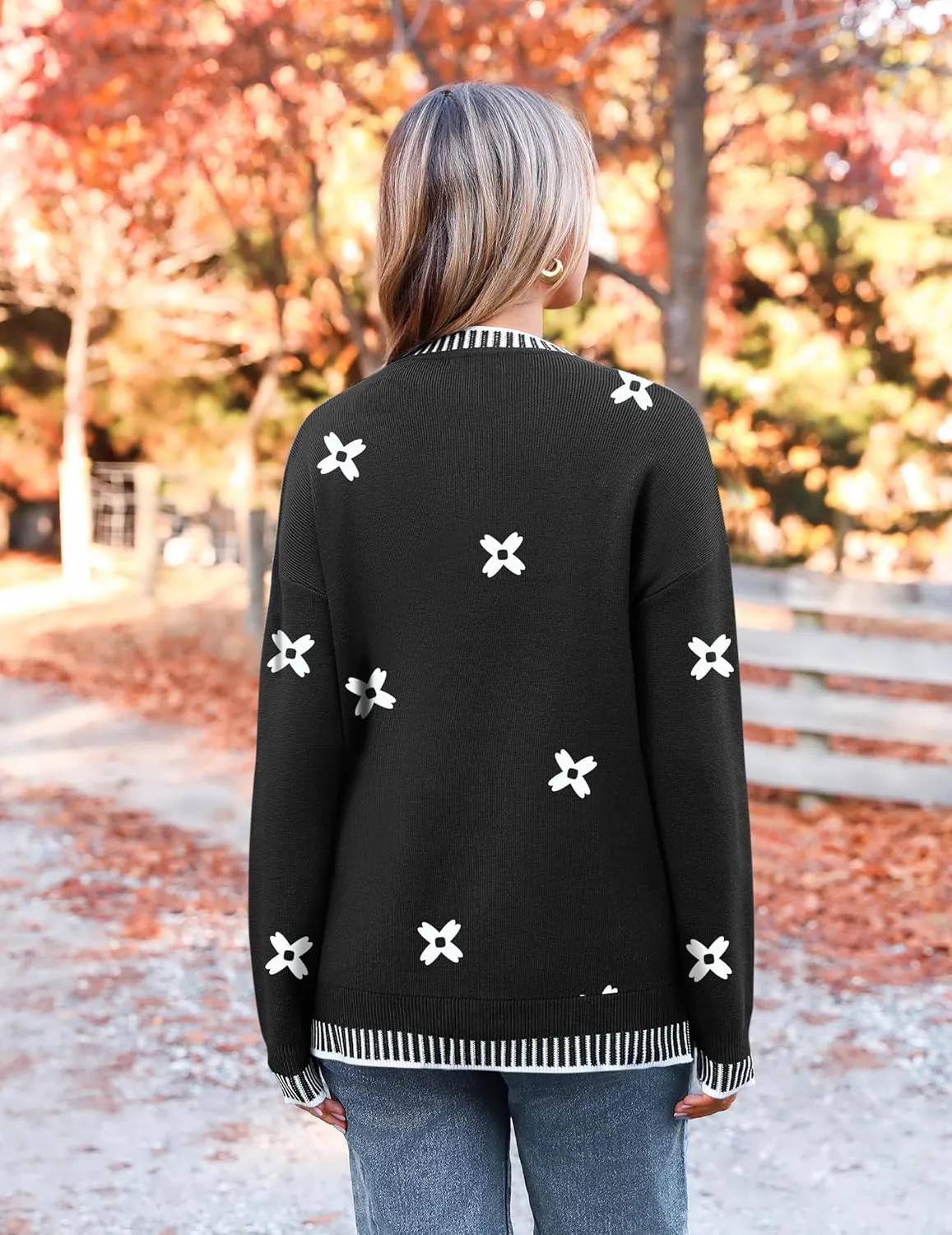 Zeagoo Womens Crewneck Pullover Sweater Long Sleeve Knit Side Slit 2024 Fall Winter Sweater Tops
